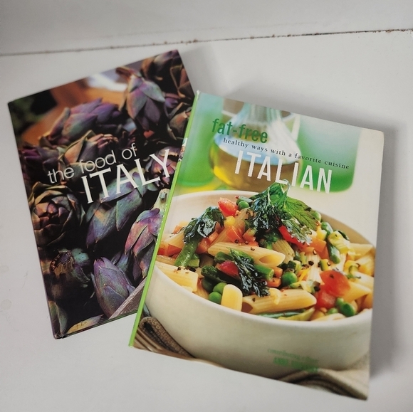 Set of 2 Italian food cookbooks - Picture 1 of 9